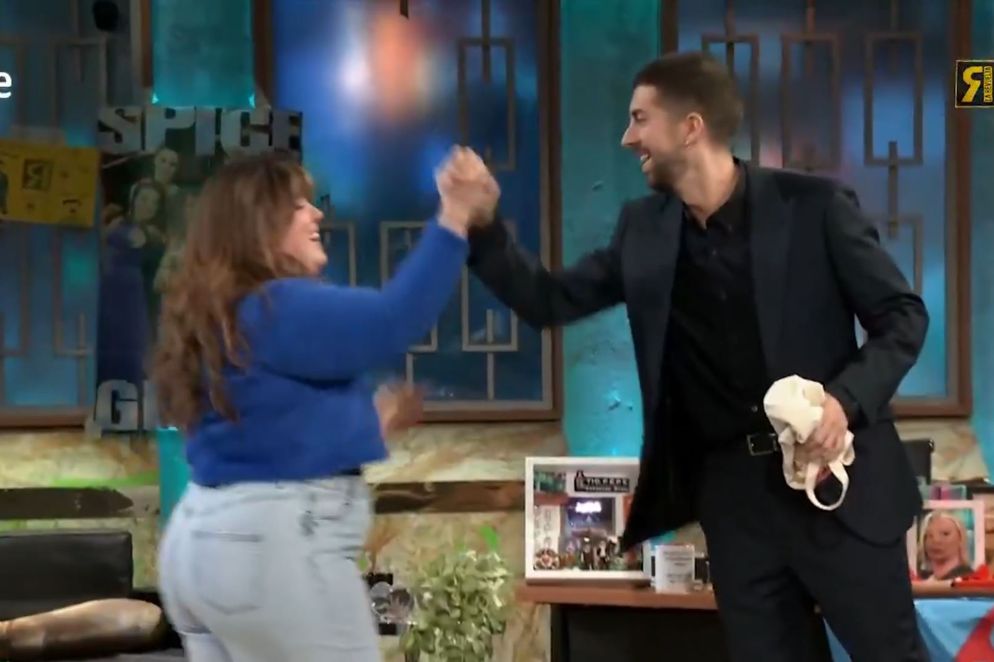 足总杯上与 足总杯上与